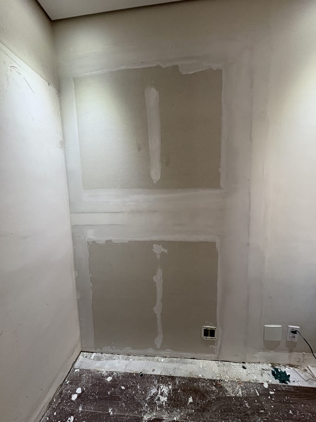 Parede de gesso finalizada pela rede RMT em Jundiaí