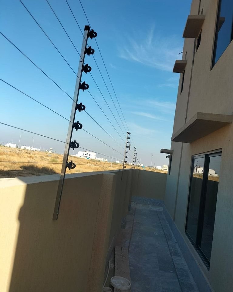 Cerca elétrica residencial instalada pela RMT